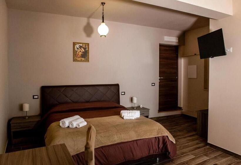 اتاق استاندارد با بالکن, Il Carro Comfortable Rooms
