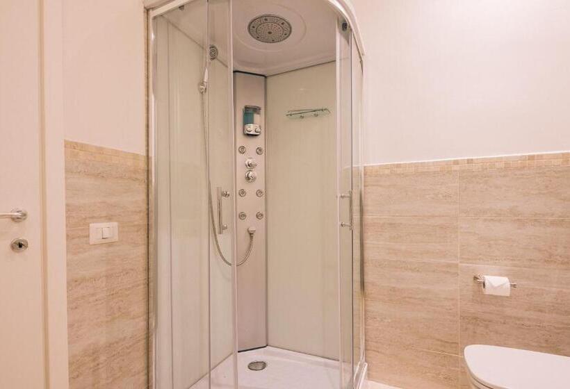 غرفة ديلوكس رباعية, La Promenade Rooms & Suites