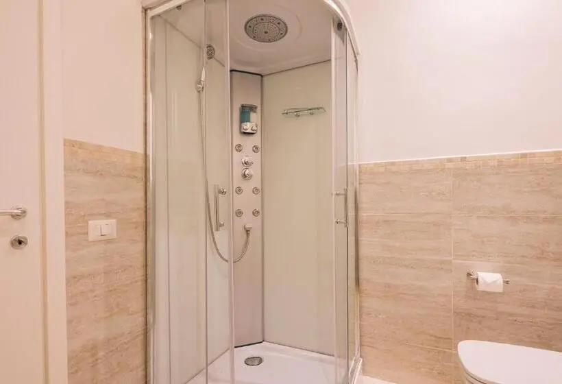 デラックスの４人部屋, La Promenade Rooms & Suites