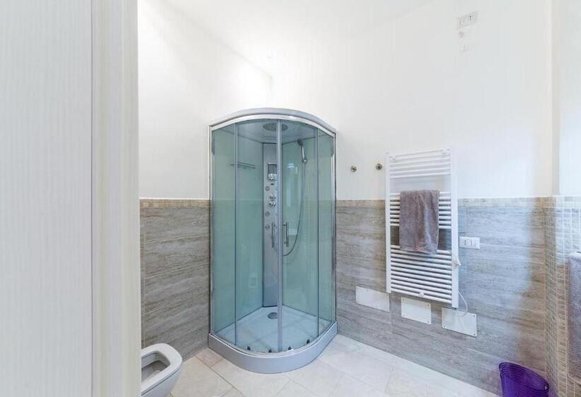 غرفة ديلوكس رباعية, La Promenade Rooms & Suites