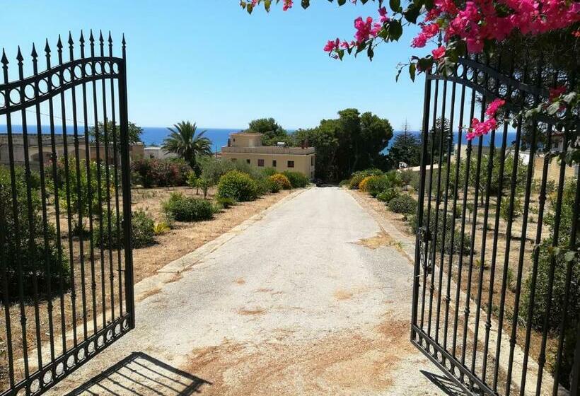 דירת חדר נוף לגינה, Mediterraneo