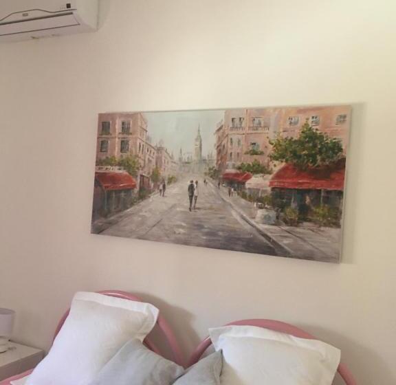 דירת חדר נוף לגינה, Mediterraneo