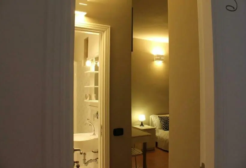 バルコニー付きスタンダードルーム, Bed And Breakfast Charming House