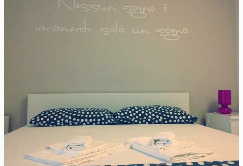 스탠다드 발코니 룸, Bed And Breakfast Charming House