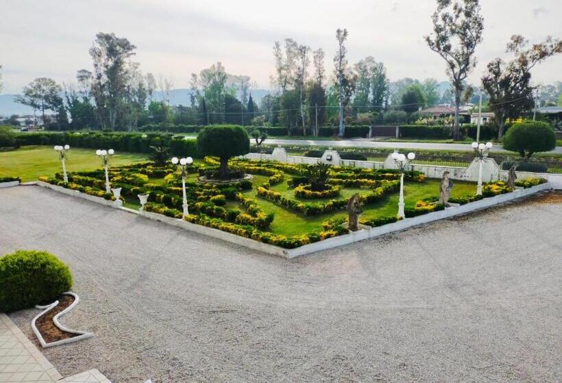 חדר משפחתי דלוקס, Gioema