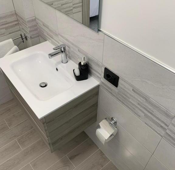 חדר סטנדרט, Gioema