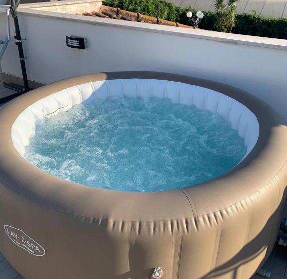 חדר משפחתי, Gioema