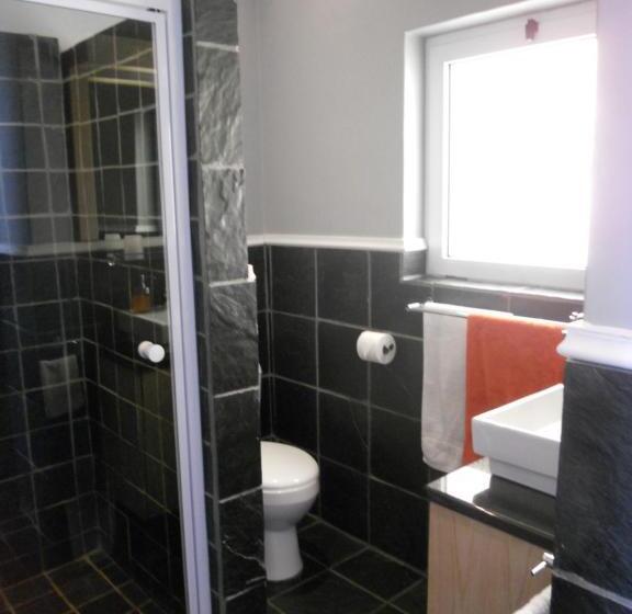 اتاق استاندارد با تخت دو نفره بزرگ, Rose Lodge