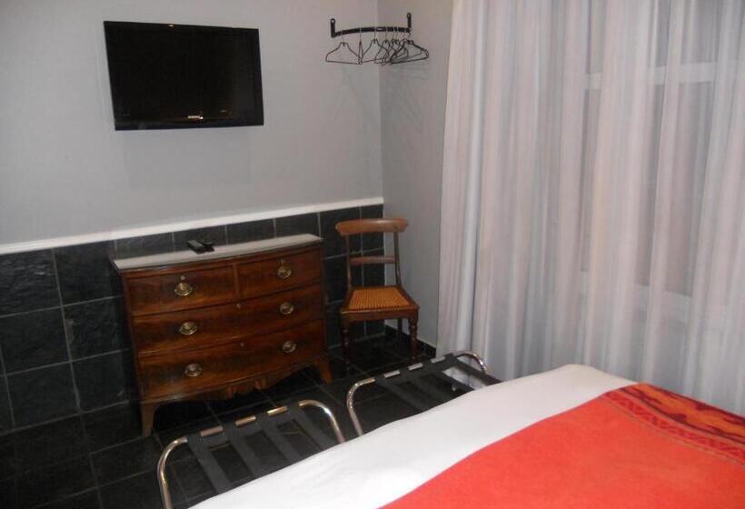 اتاق استاندارد با تخت دو نفره بزرگ, Rose Lodge