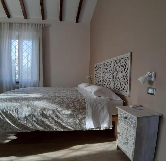 غرفة قياسية مطلّة علي البحيرة, Vistalago Versilia