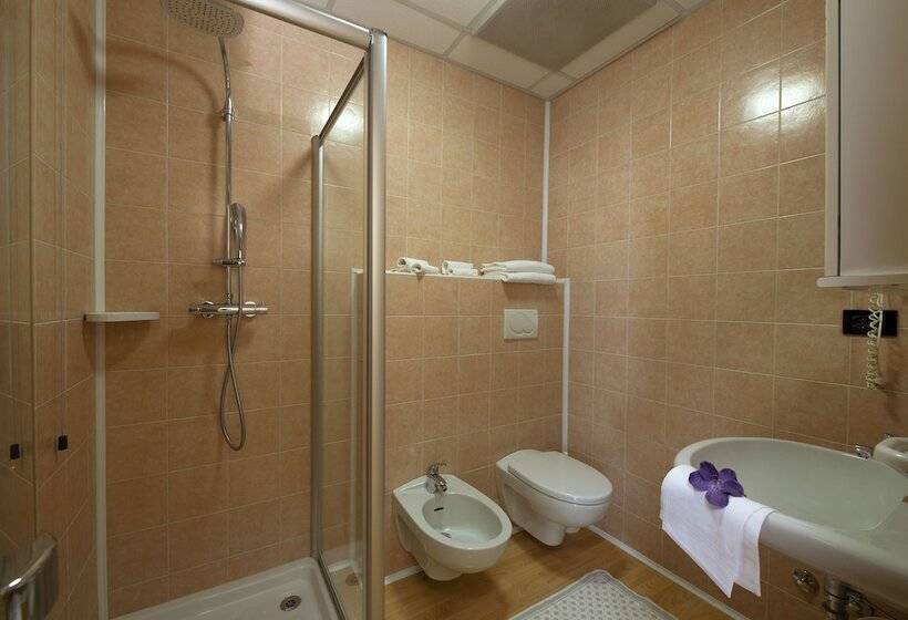 غرفة قياسية, Terme Paradiso