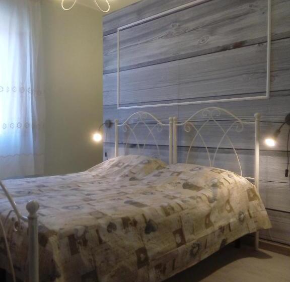 标准三人间共用浴室, Terre Di Creta...per Sognare