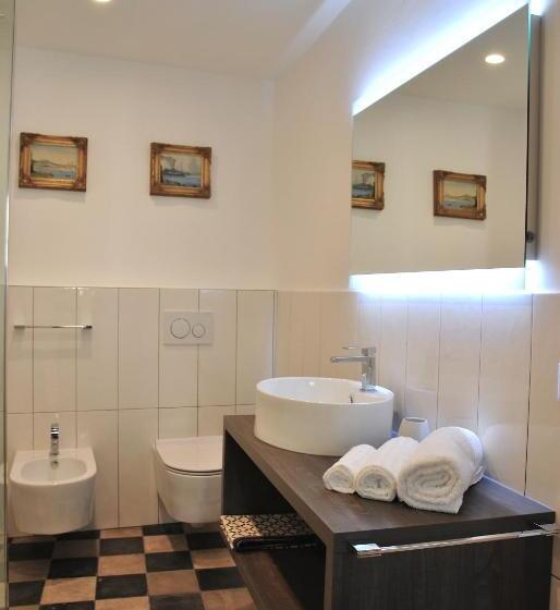 高级三人间, Villa De  Giacomi