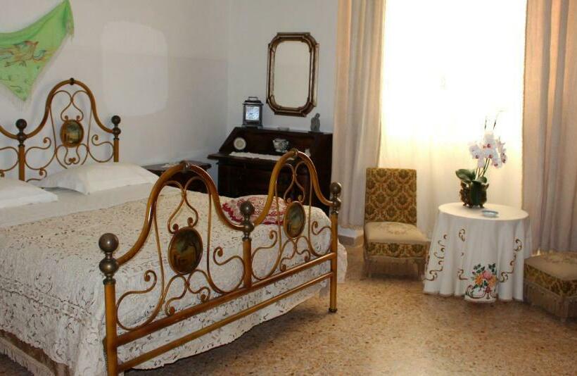 غرفة قياسية ثلاثية, B&b Irenemarchese Gluten Free