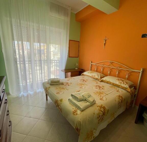 اتاق لوکس با چشمانداز دریا, B&b Vistamare