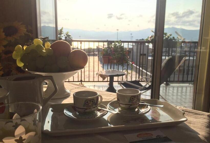 اتاق لوکس با چشمانداز دریا, B&b Vistamare