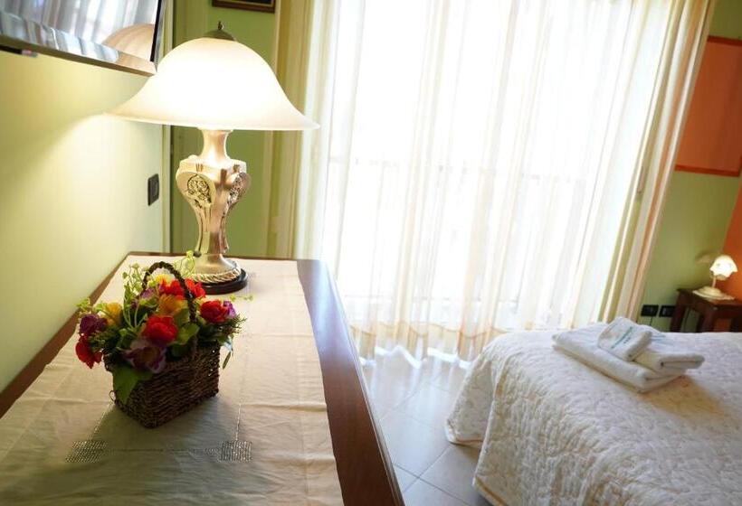 اتاق لوکس با چشمانداز دریا, B&b Vistamare