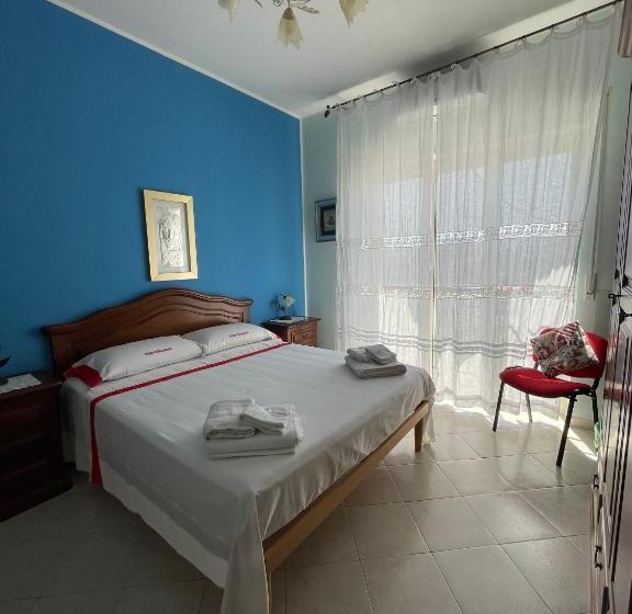 اتاق لوکس سه تخته, B&b Vistamare