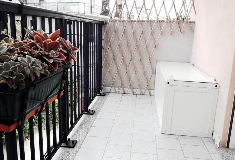 اتاق استاندارد با بالکن, B&b Vistamare