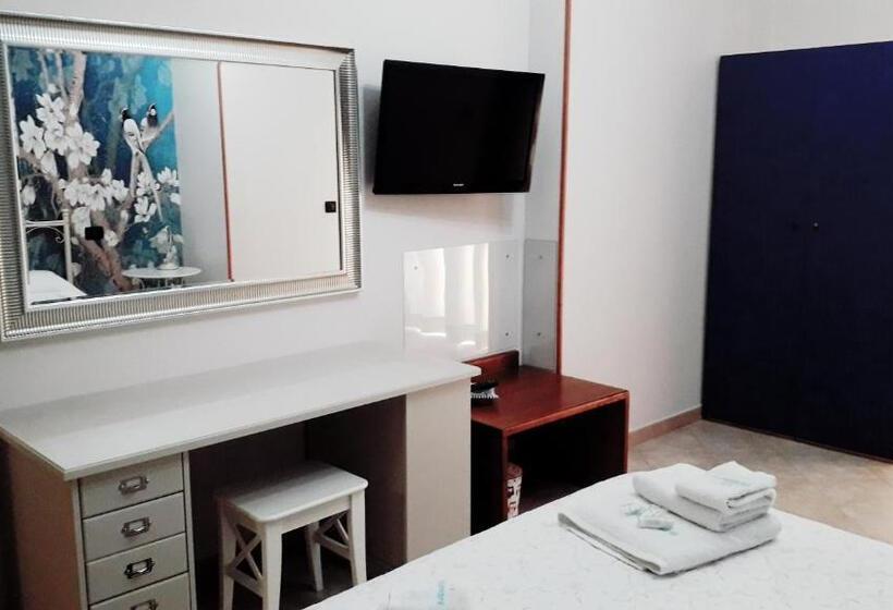 اتاق استاندارد با بالکن, B&b Vistamare