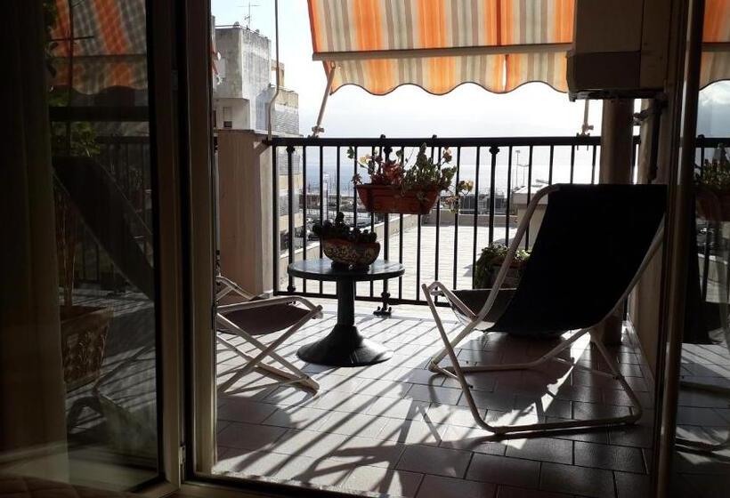 اتاق سه نفره سوپریور با چشمانداز دریا, B&b Vistamare