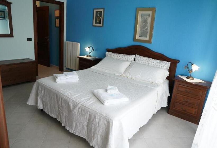 اتاق لوکس سه تخته, B&b Vistamare