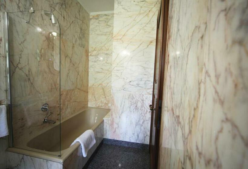 اتاق استاندارد با چشم‌انداز باغ, Sunshine Bnb