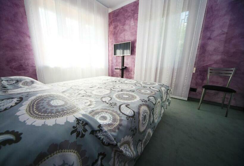 اتاق استاندارد با چشم‌انداز باغ, Sunshine Bnb