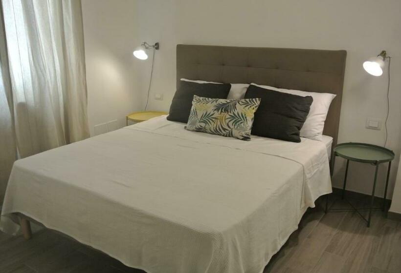 スタンダードルーム, Quattordici B&b