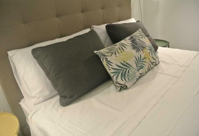 标准间, Quattordici B&b