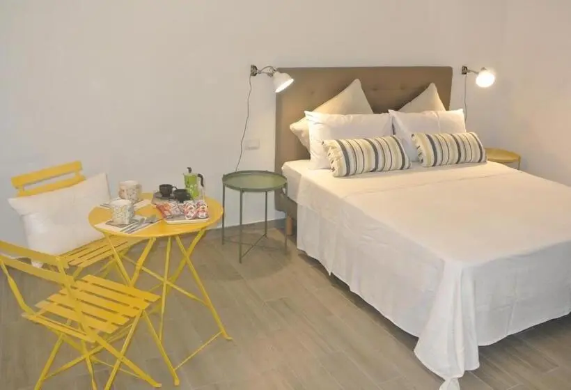 اتاق استاندارد با تخت بزرگ, Quattordici B&b