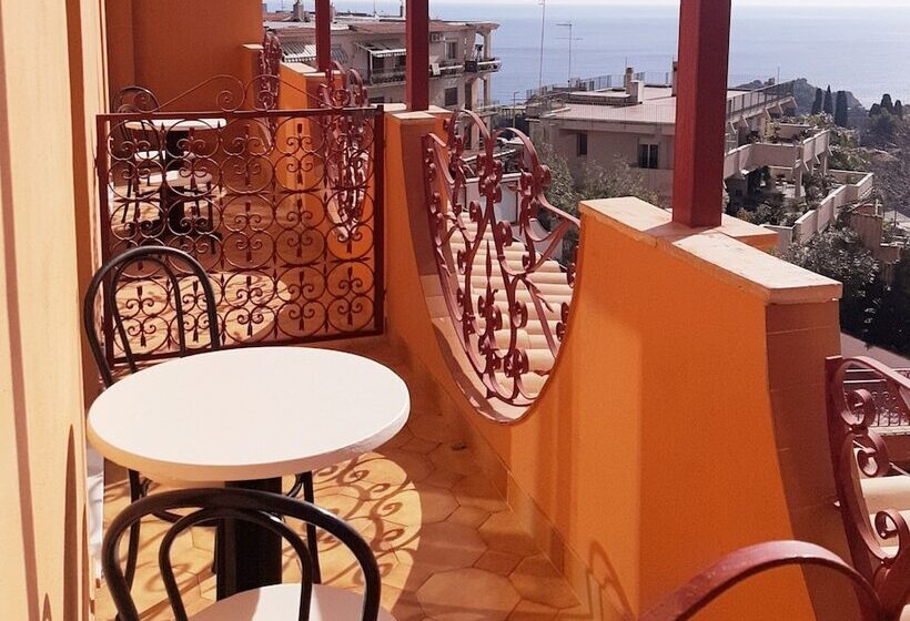 Номер Стандарт, Andromaco Palace