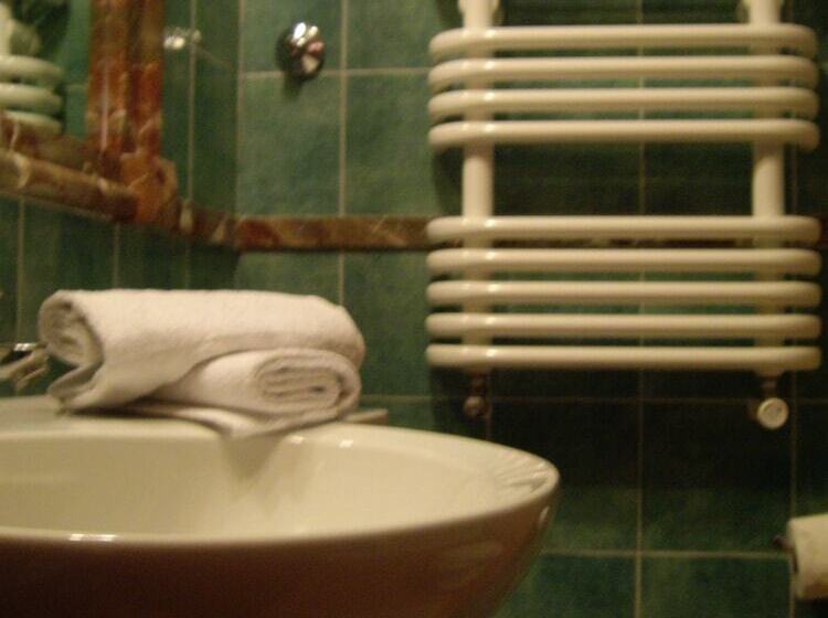 Четырехместный Номер Стандарт, Andromaco Palace