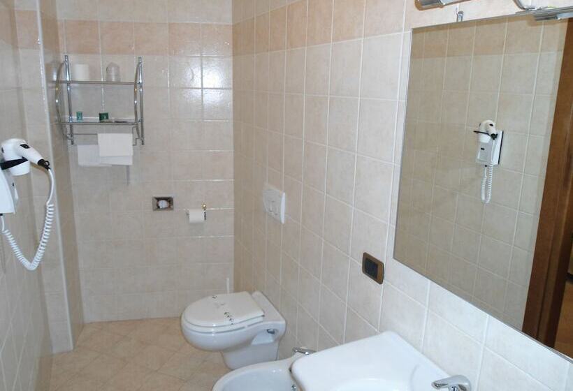 غرفة قياسية فردية, Belvedere