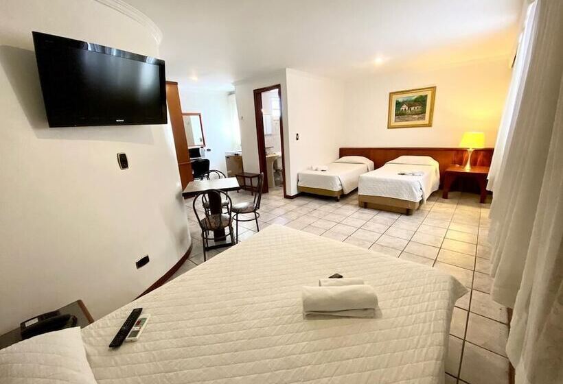 标准三人间, Golden Star