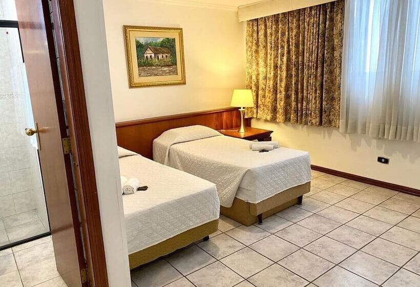 标准三人间, Golden Star