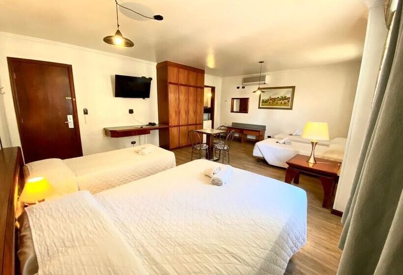 标准三人间, Golden Star