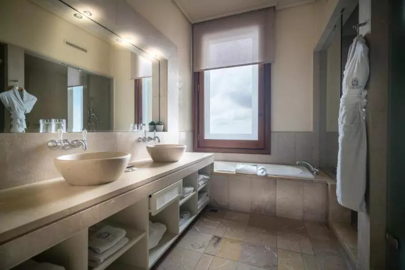 Deluxe-huone Kaupunkinäkymä, Gran Hotel La Florida G.l Monumento