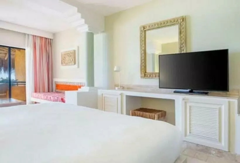 オーシャンビュージュニアスイート, Iberostar Waves Quetzal