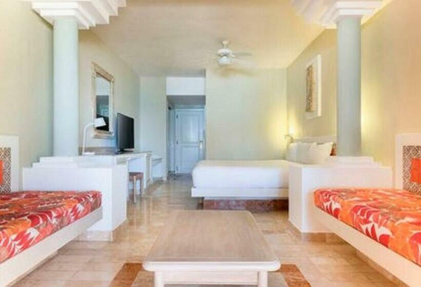 جناح جونيور مطلّ علي البحر, Iberostar Waves Quetzal