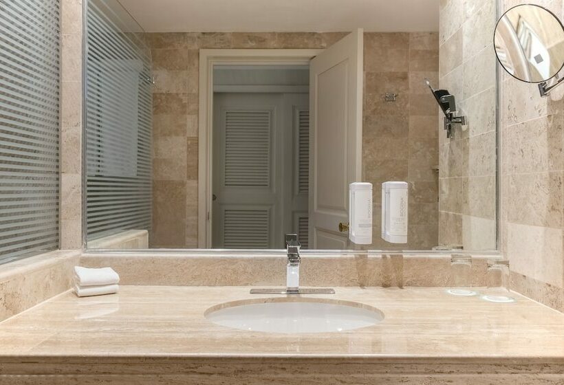 جناح جونيور مطلّ علي البحر, Iberostar Waves Quetzal