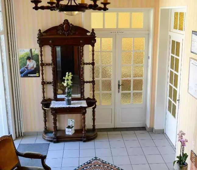 Standard Neljän Hengen Huone, Le Clos Normand