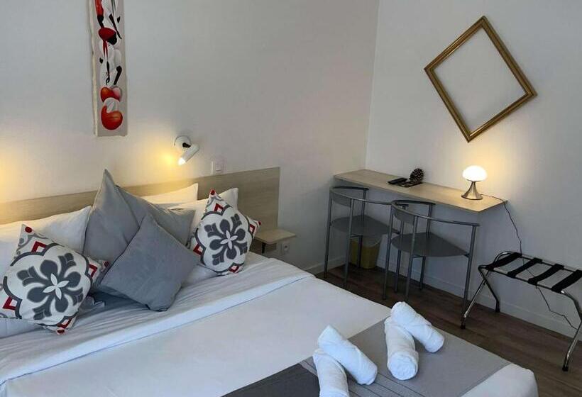 Comfort room with balcony, Les Cols Verts