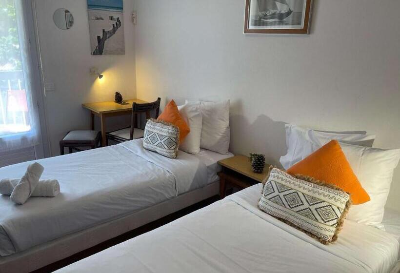 家庭套房, Les Cols Verts