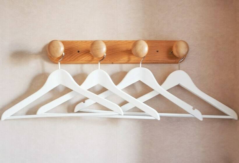 חדר קומפורט, Les Trois Rois