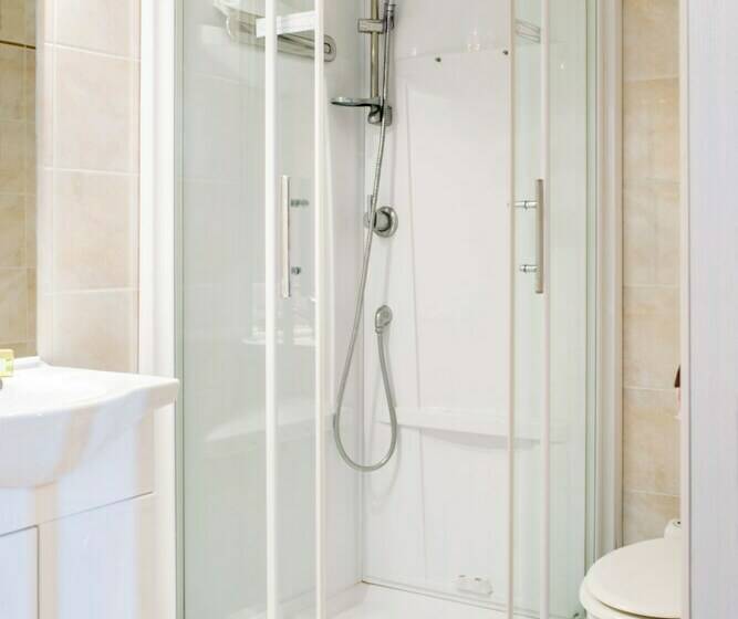 חדר קומפורט, Les Trois Rois