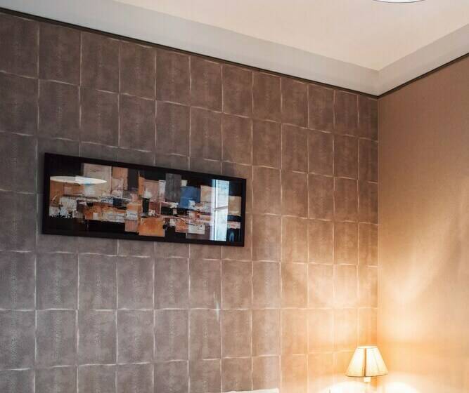 클럽 룸, Les Trois Rois