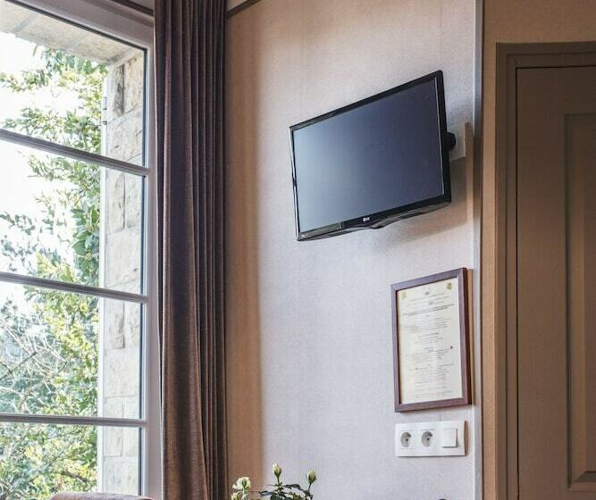 수피리어 룸, Les Trois Rois