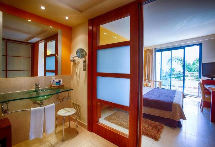 חדר סטנדרט נוף לים עם טרסה, Miami Mar