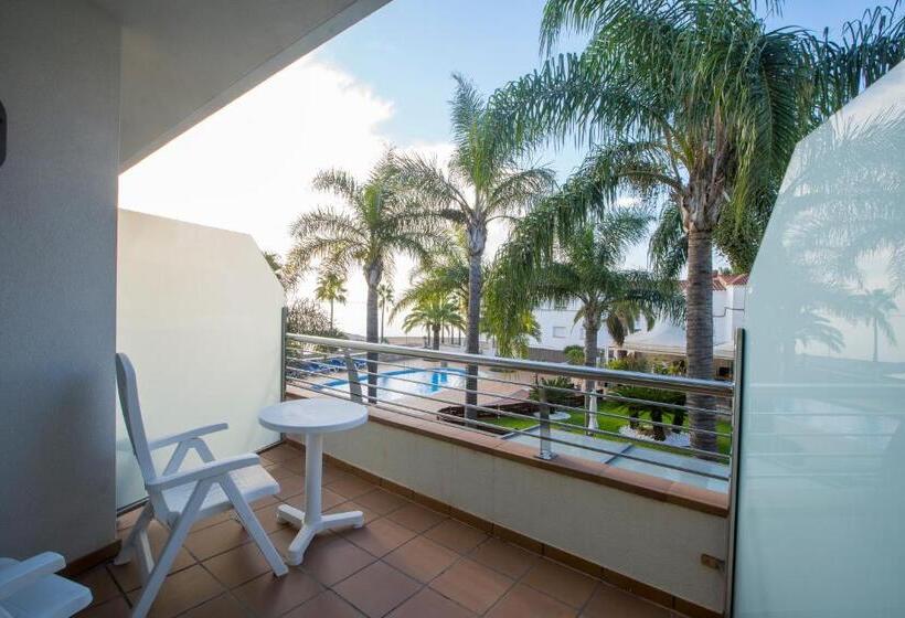 חדר סטנדרט נוף לים עם טרסה, Miami Mar